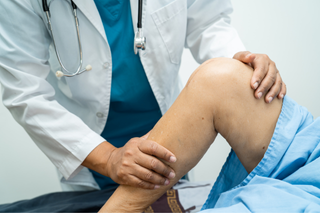Need Knee Surgery? A Before & After Control Chart Can Help You Decide